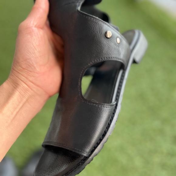 Stuart Weitzman Black Leather Gladiator Backview 7 - Picture 2 of 6